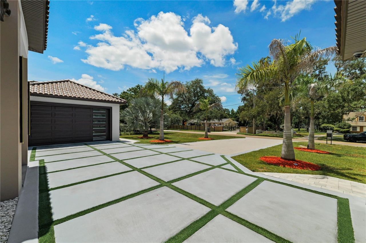 3317 Crenshaw Lake Road, Lutz, FL 33548 Photo