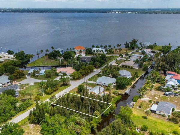 430 KLISPIE DRIVE , PUNTA GORDA, FL 33950
