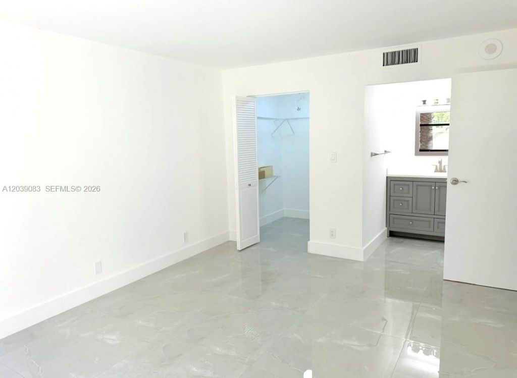 16909 N Bay Rd , Unit 116, Sunny Isles Beach, FL 33160 Photo