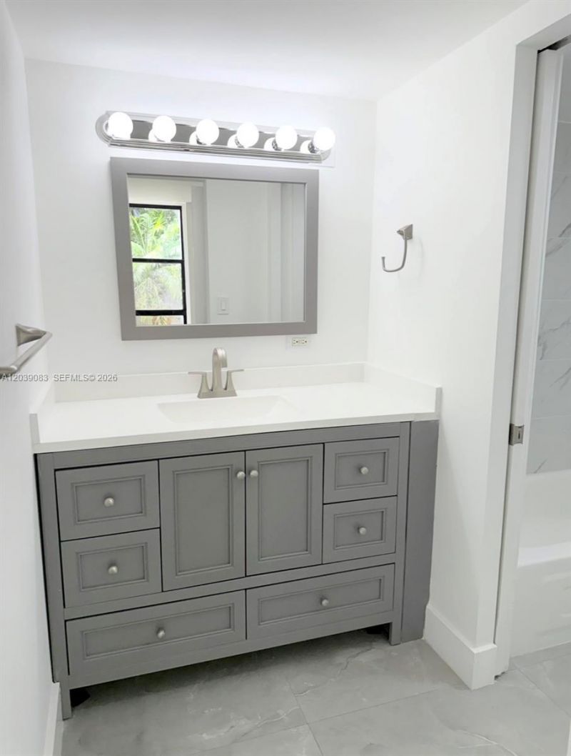 16909 N Bay Rd , Unit 116, Sunny Isles Beach, FL 33160 Photo