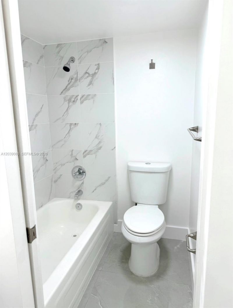16909 N Bay Rd , Unit 116, Sunny Isles Beach, FL 33160 Photo