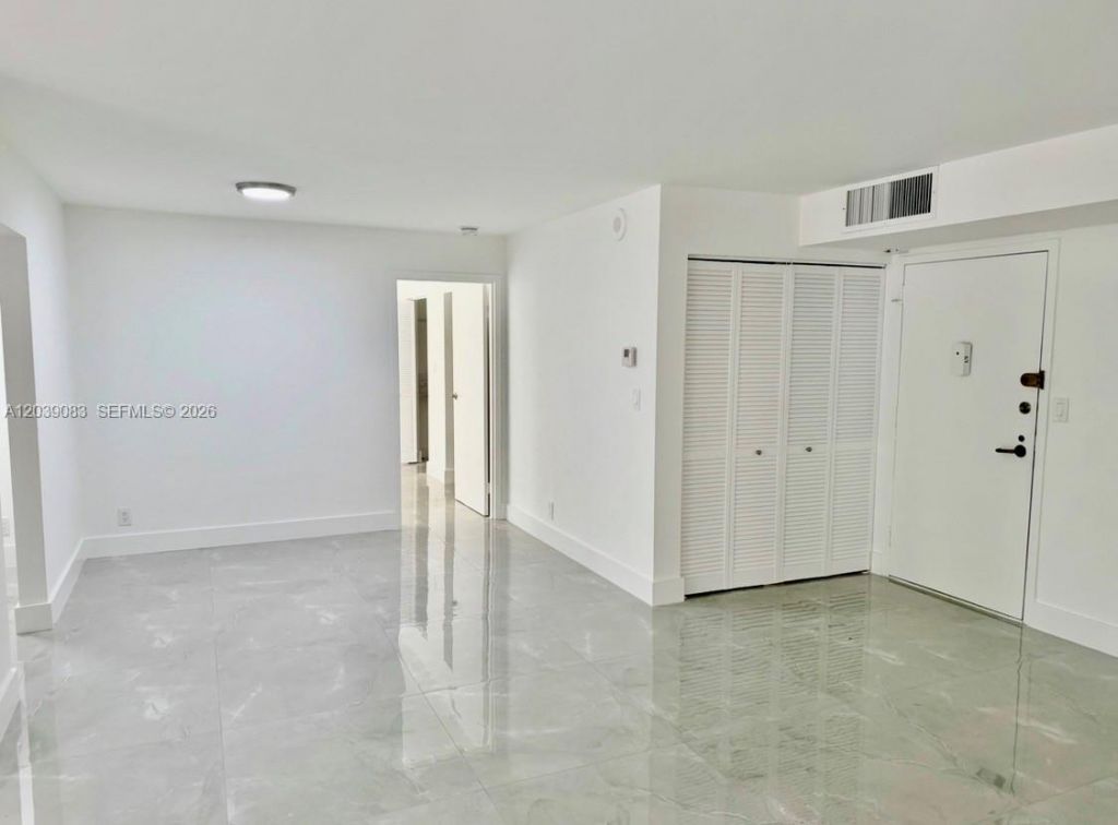 16909 N Bay Rd , Unit 116, Sunny Isles Beach, FL 33160 Photo
