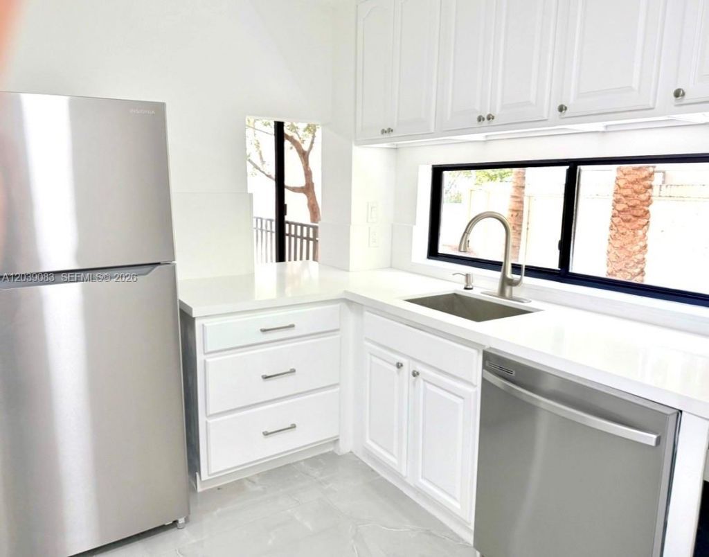 16909 N Bay Rd , Unit 116, Sunny Isles Beach, FL 33160 Photo