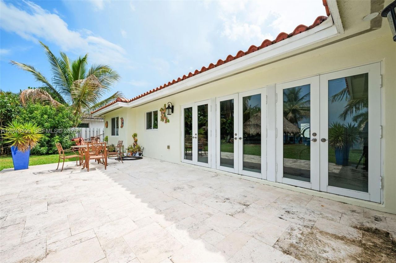 6185 W 10th Ave , Hialeah, FL 33012 Photo