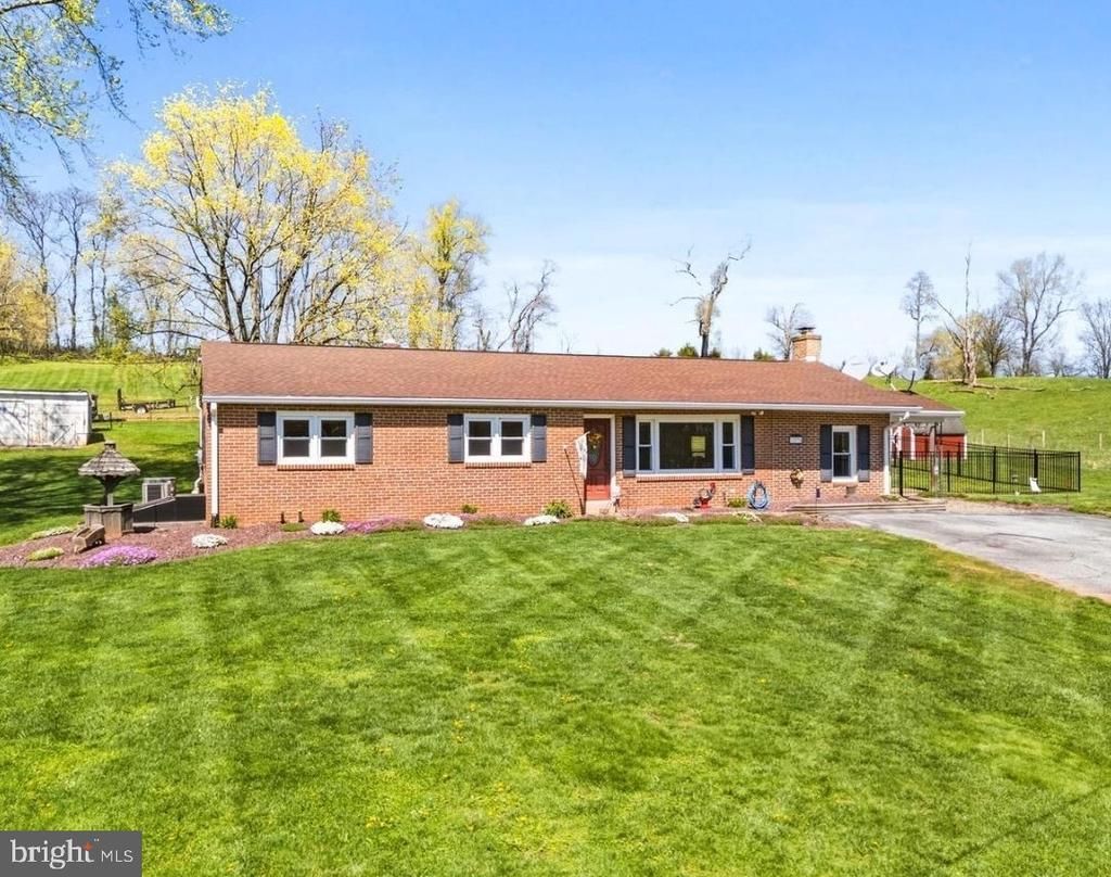 12734 WOODSBORO PIKE , KEYMAR, MD 21757