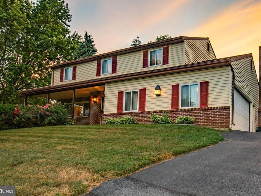 6121 Geneva Drive, East Petersburg, PA 17520 Main Photo