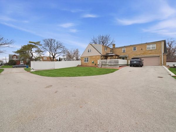 29 S Iowa Avenue , Addison, IL 60101