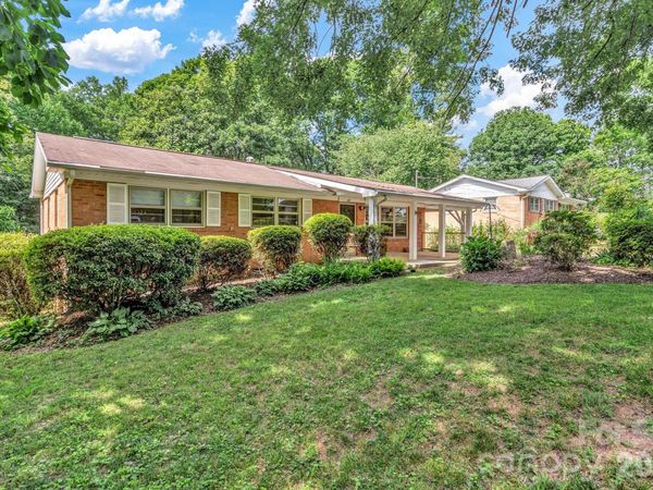 67 Wagon Road, Asheville, NC 28805