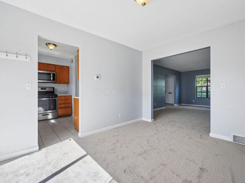 6164 Stornoway Drive S, Unit 6164, Columbus, OH 43213 Photo 10