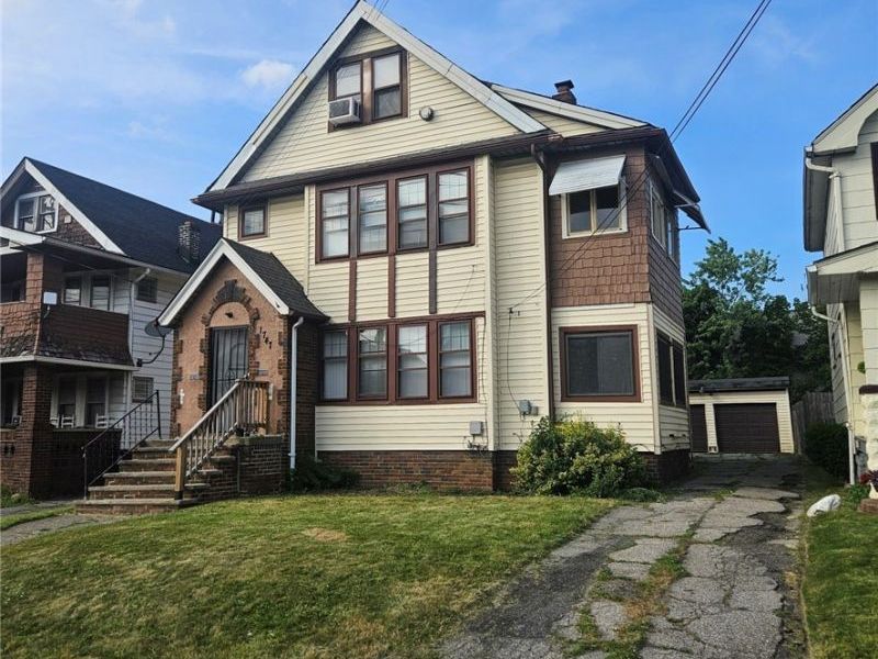 1747 Catalpa Road, Cleveland, OH 44112 Photo 2