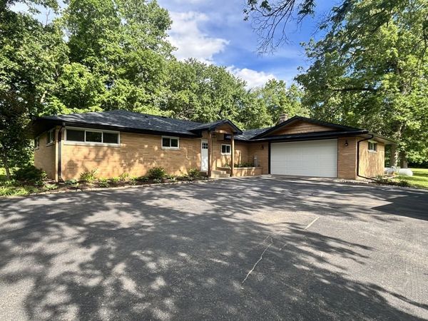 219 James Road , Spring Grove, IL 60081