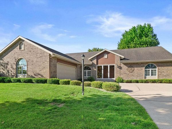 3521 13th Place , Kenosha, WI 53144