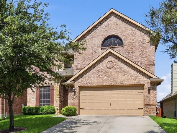 1905 Fountain Meadows Drive, Euless, TX 76039