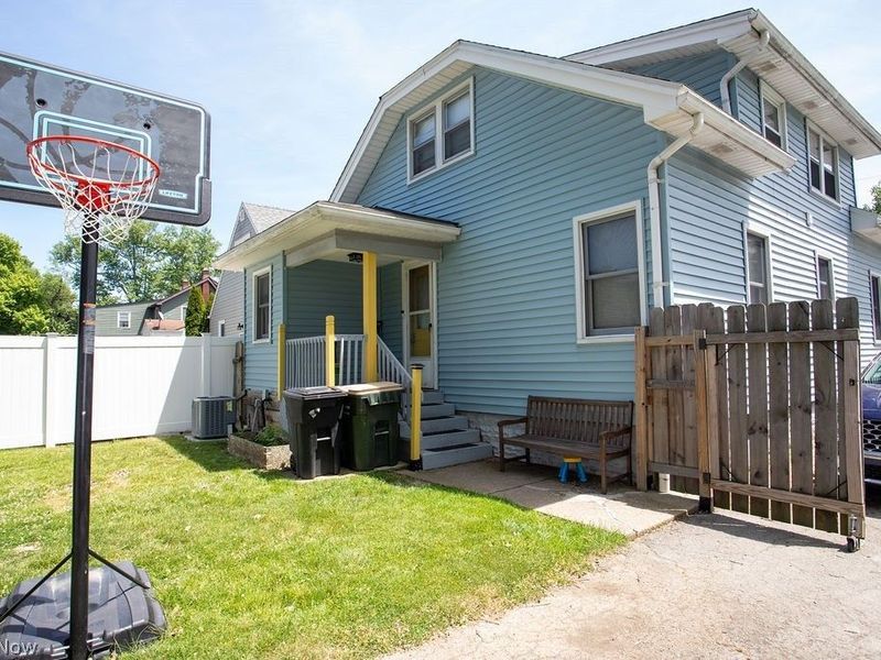 122 Maple Drive, Boardman, OH 44512 Photo 3