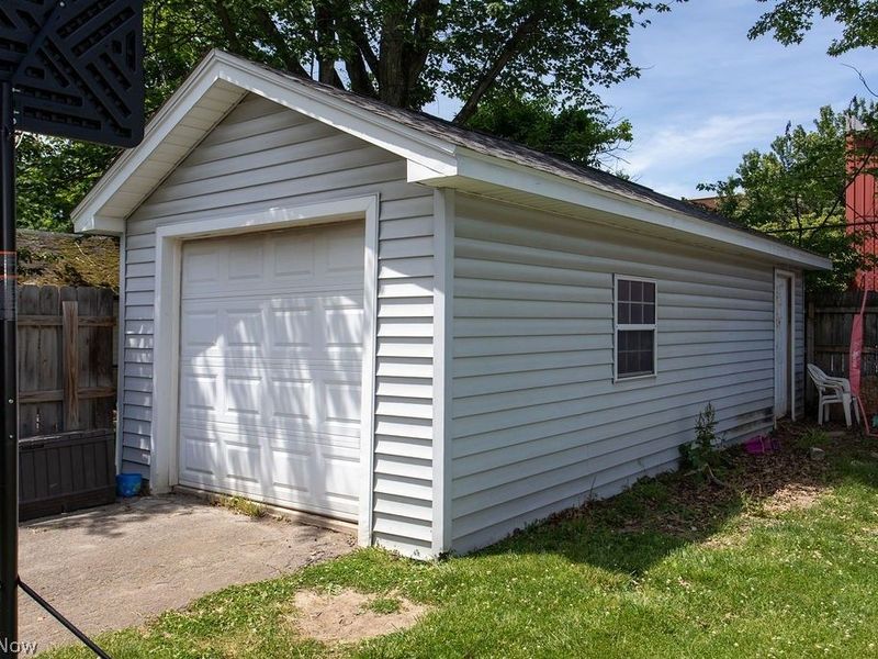 122 Maple Drive, Boardman, OH 44512 Photo 4