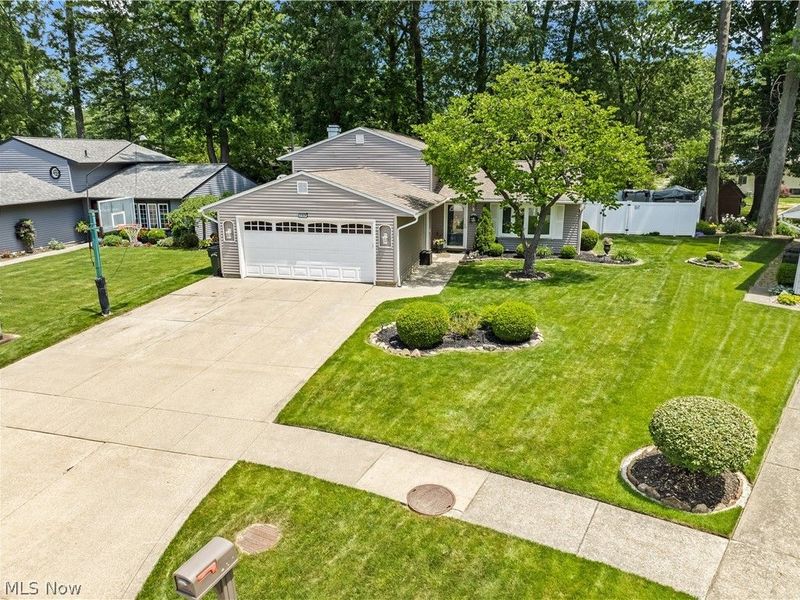 755 Bedford Avenue, Elyria, OH 44035 Photo 2