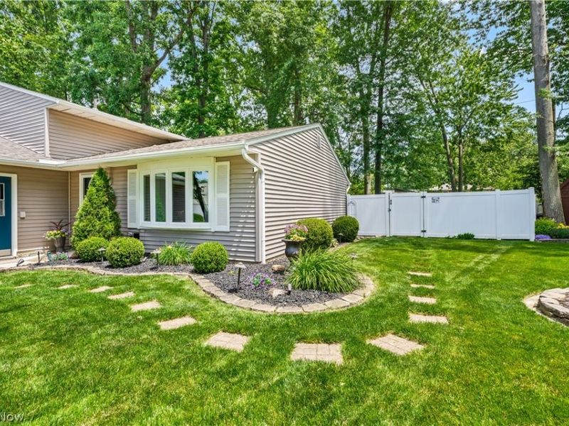 755 Bedford Avenue, Elyria, OH 44035 Photo 5
