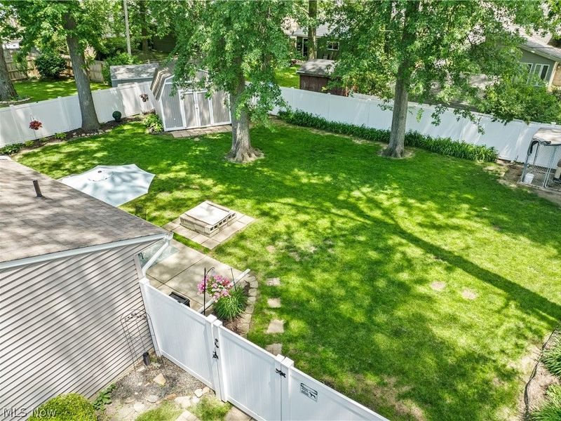 755 Bedford Avenue, Elyria, OH 44035 Photo 7