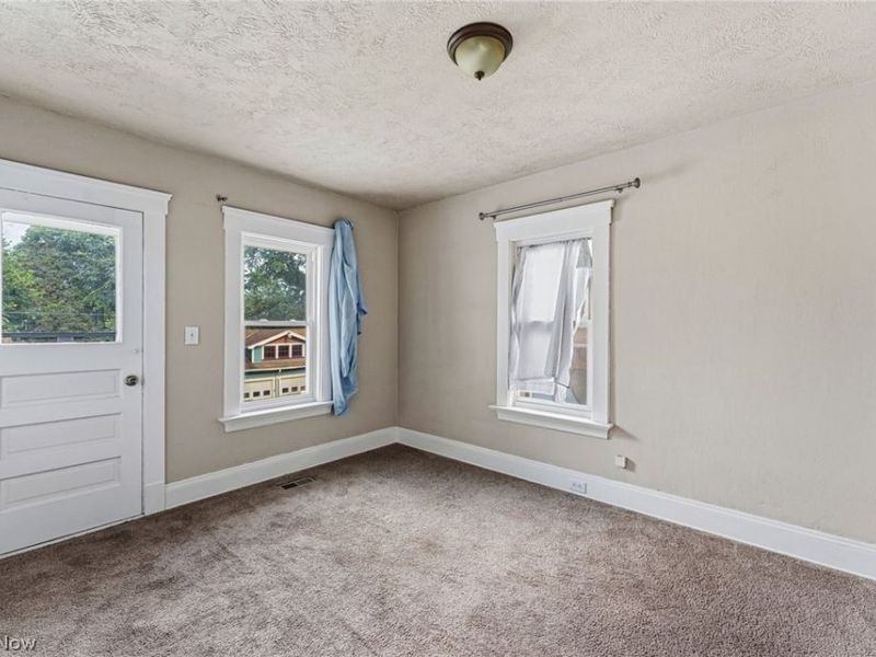 2081 West Boulevard, Cleveland, OH 44102 Photo 27