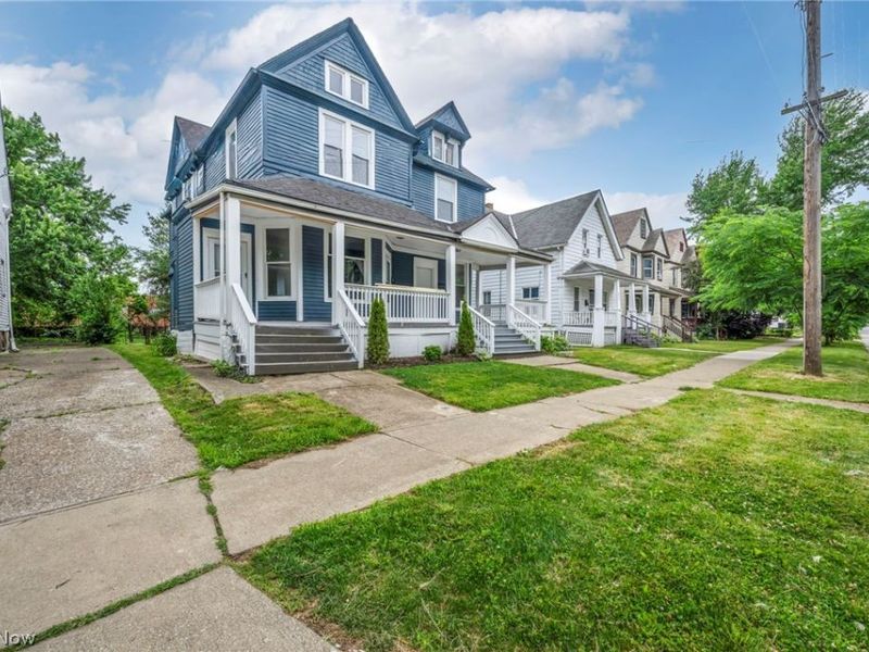 2609 Mapledale Avenue, Cleveland, OH 44109 Photo 3