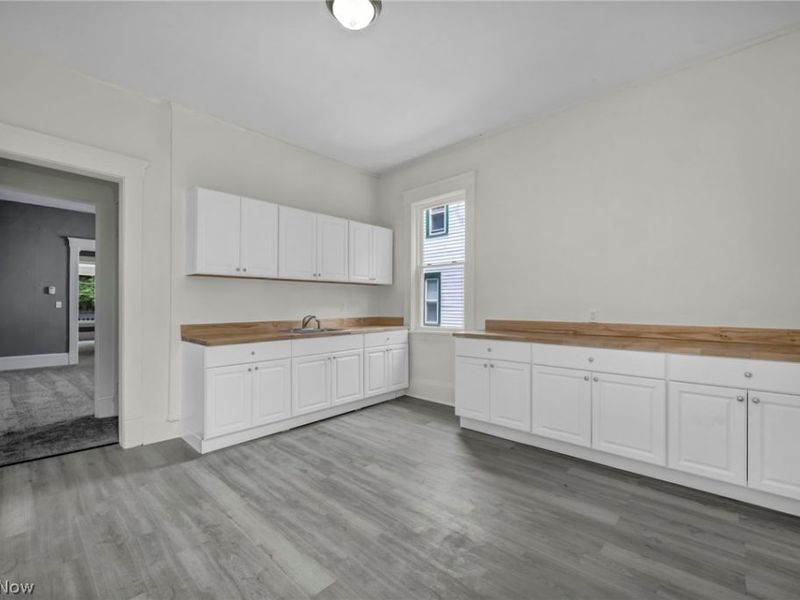 2609 Mapledale Avenue, Cleveland, OH 44109 Photo 31