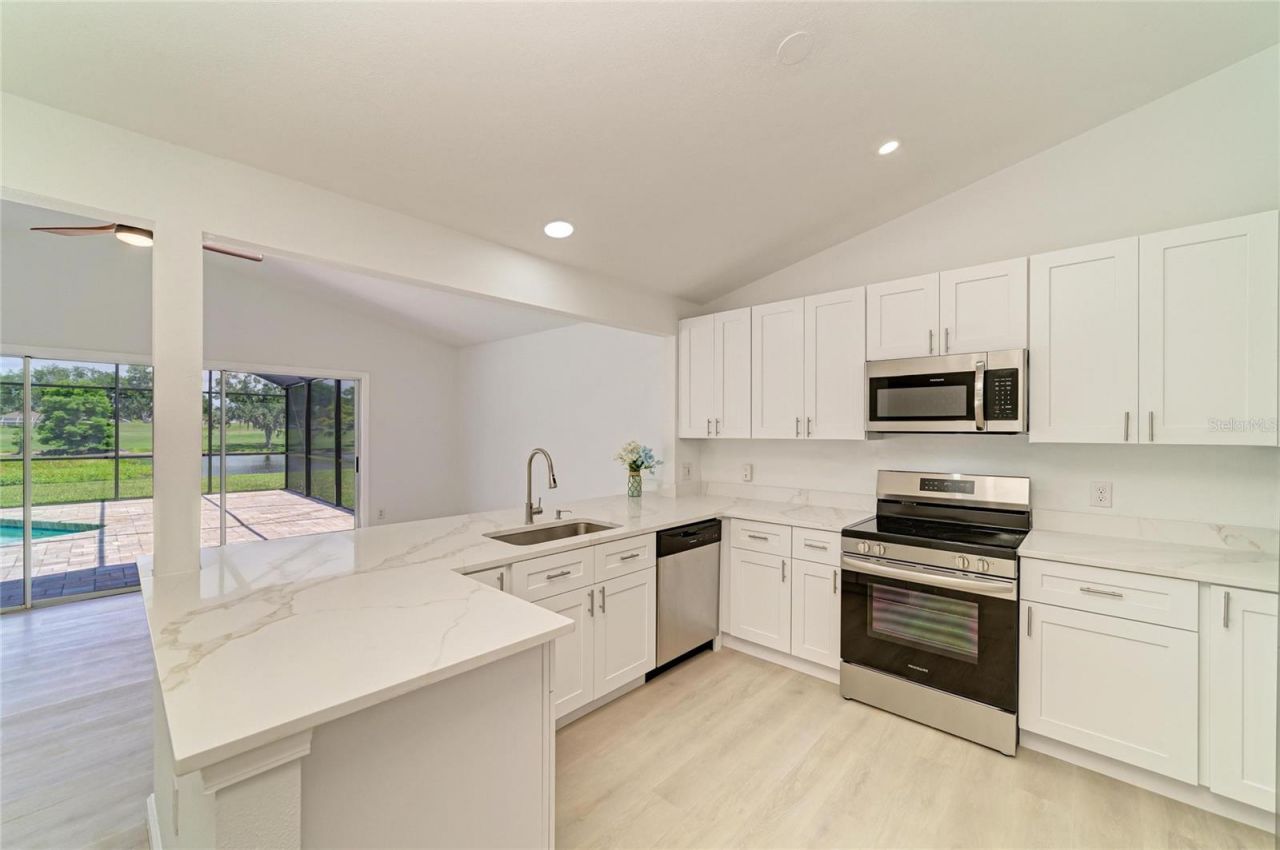6221 99th Street E, Bradenton, FL 34202 Photo