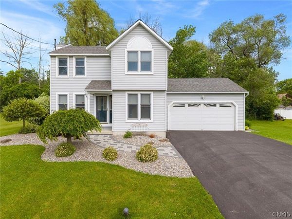 106 Laura Drive , Syracuse, NY 13209