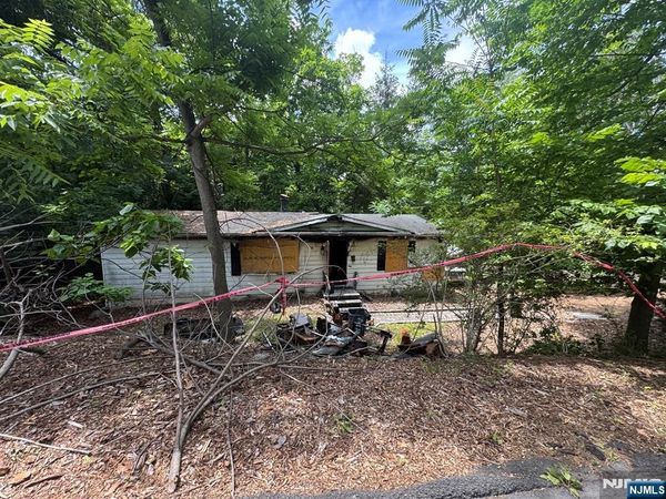 40 Forest Avenue, MONTVALE, NJ 07645