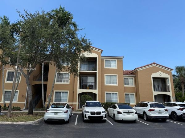 8050 N Nob Hill Rd, Unit 105, Tamarac, FL 33321