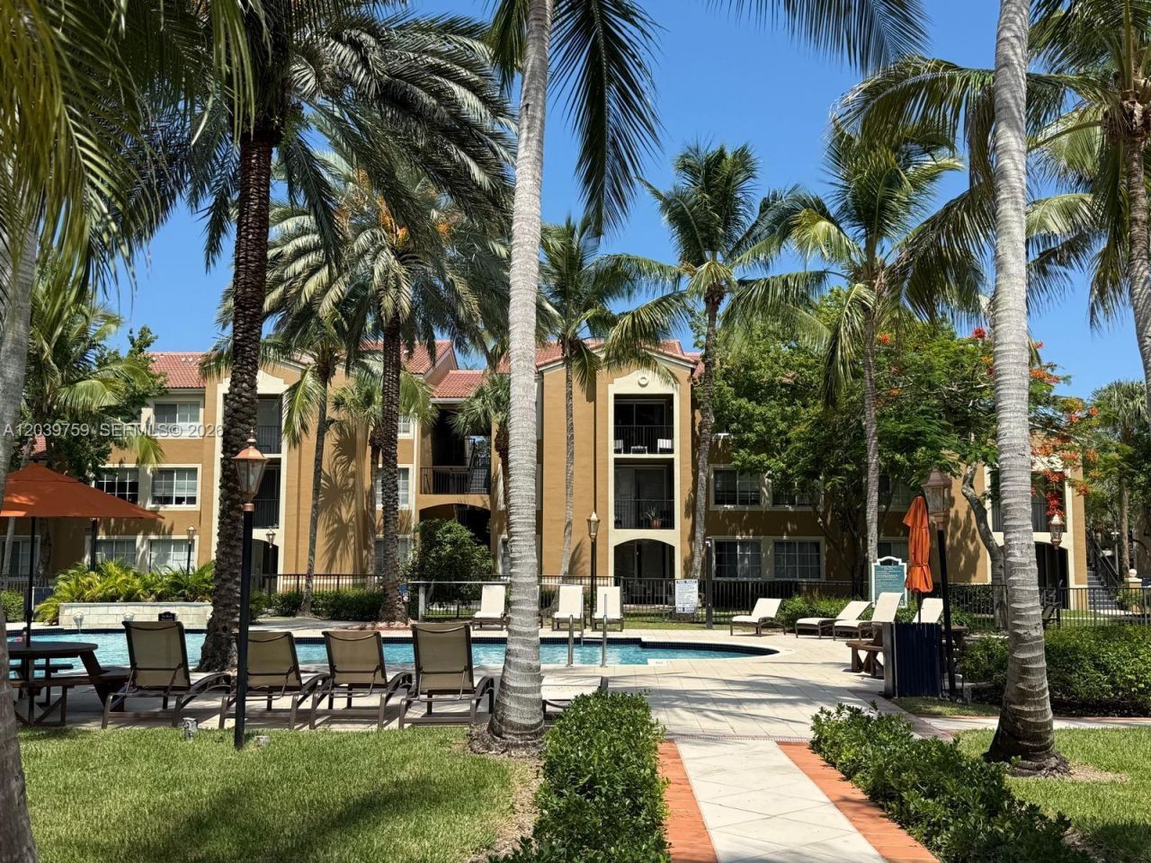 8050 N Nob Hill Rd, Unit 105, Tamarac, FL 33321 Photo
