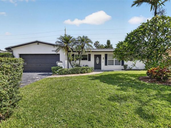 2711 Arthur St , Hollywood, FL 33020