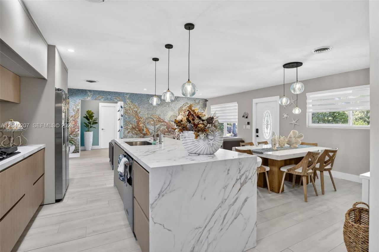 2711 Arthur St , Hollywood, FL 33020 Photo