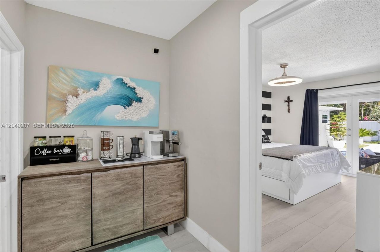 2711 Arthur St , Hollywood, FL 33020 Photo