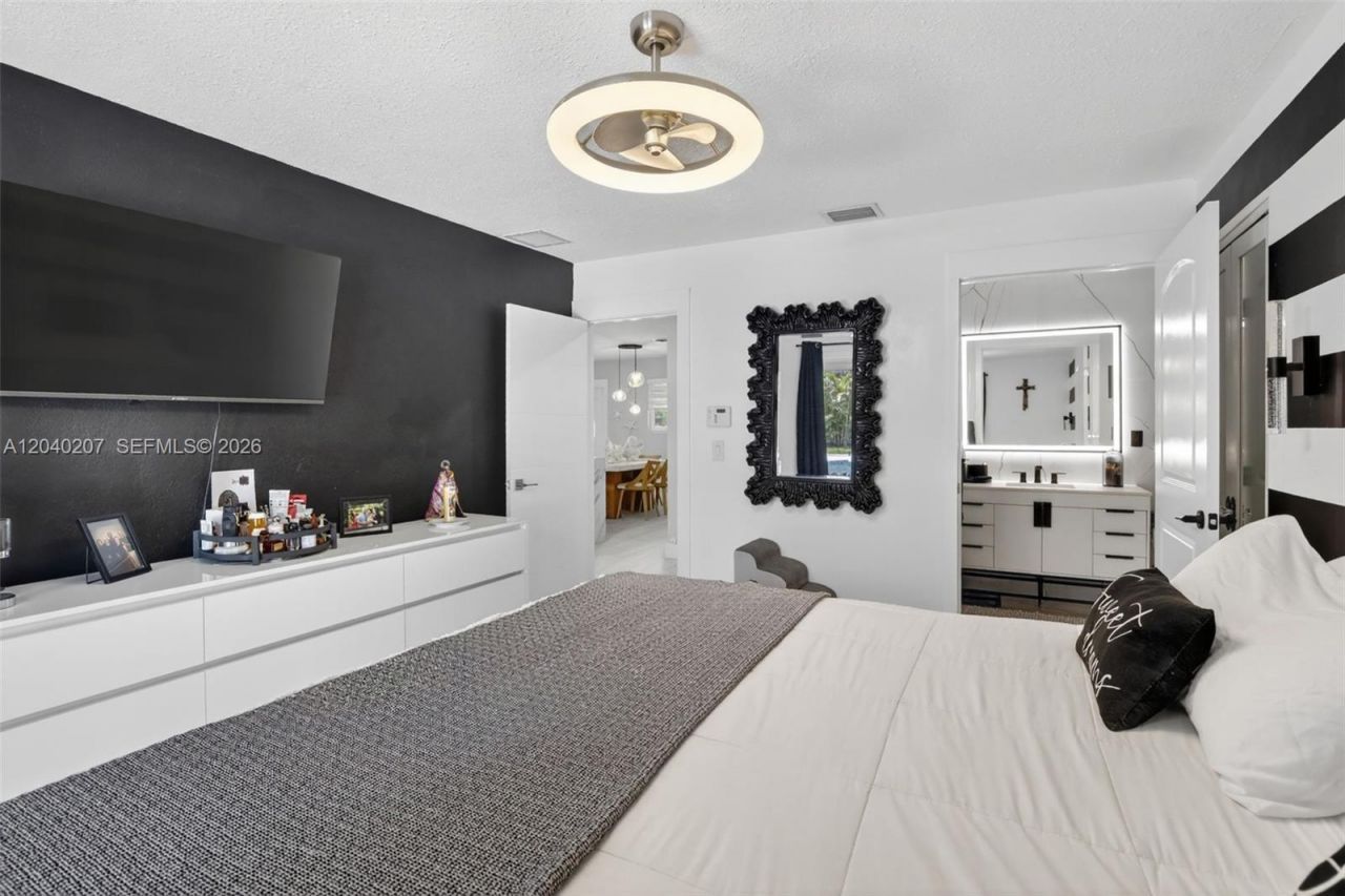 2711 Arthur St , Hollywood, FL 33020 Photo