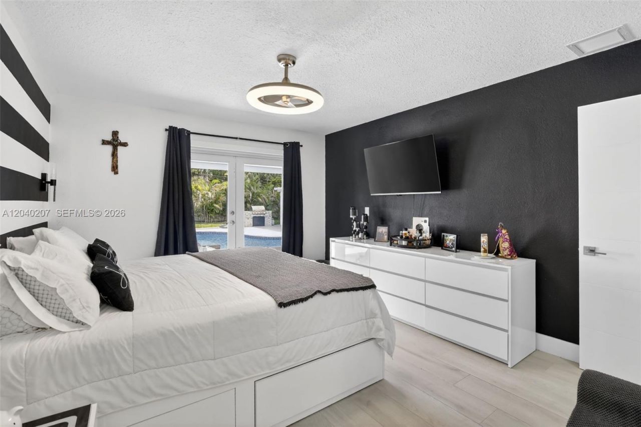 2711 Arthur St , Hollywood, FL 33020 Photo