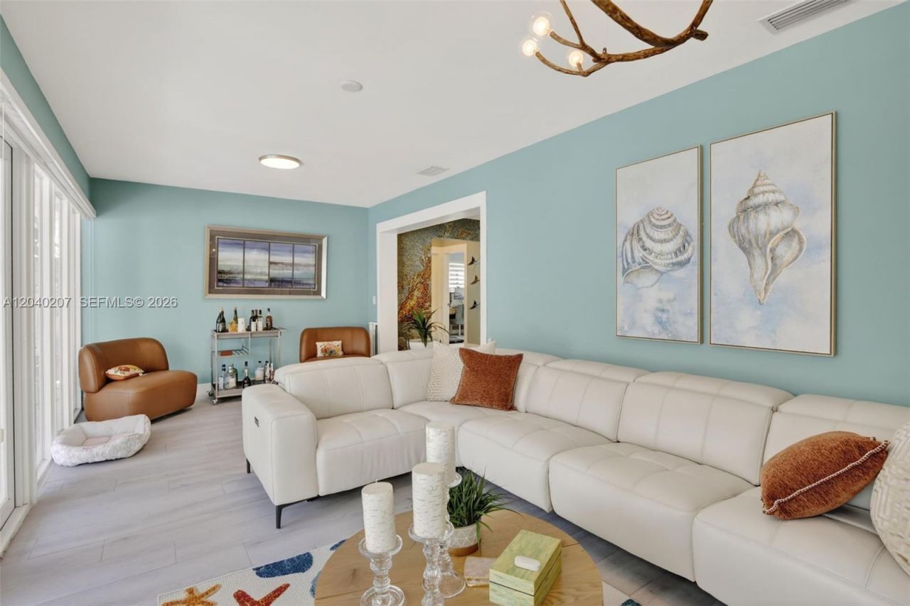 2711 Arthur St , Hollywood, FL 33020 Photo