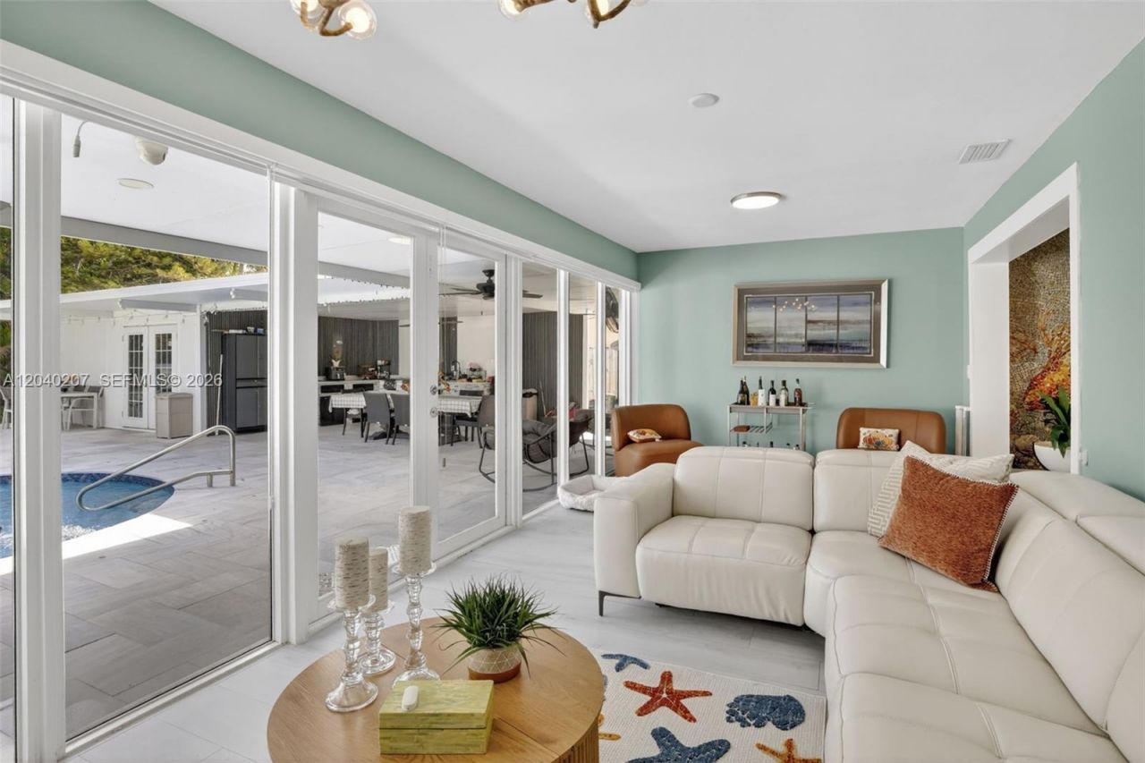 2711 Arthur St , Hollywood, FL 33020 Photo