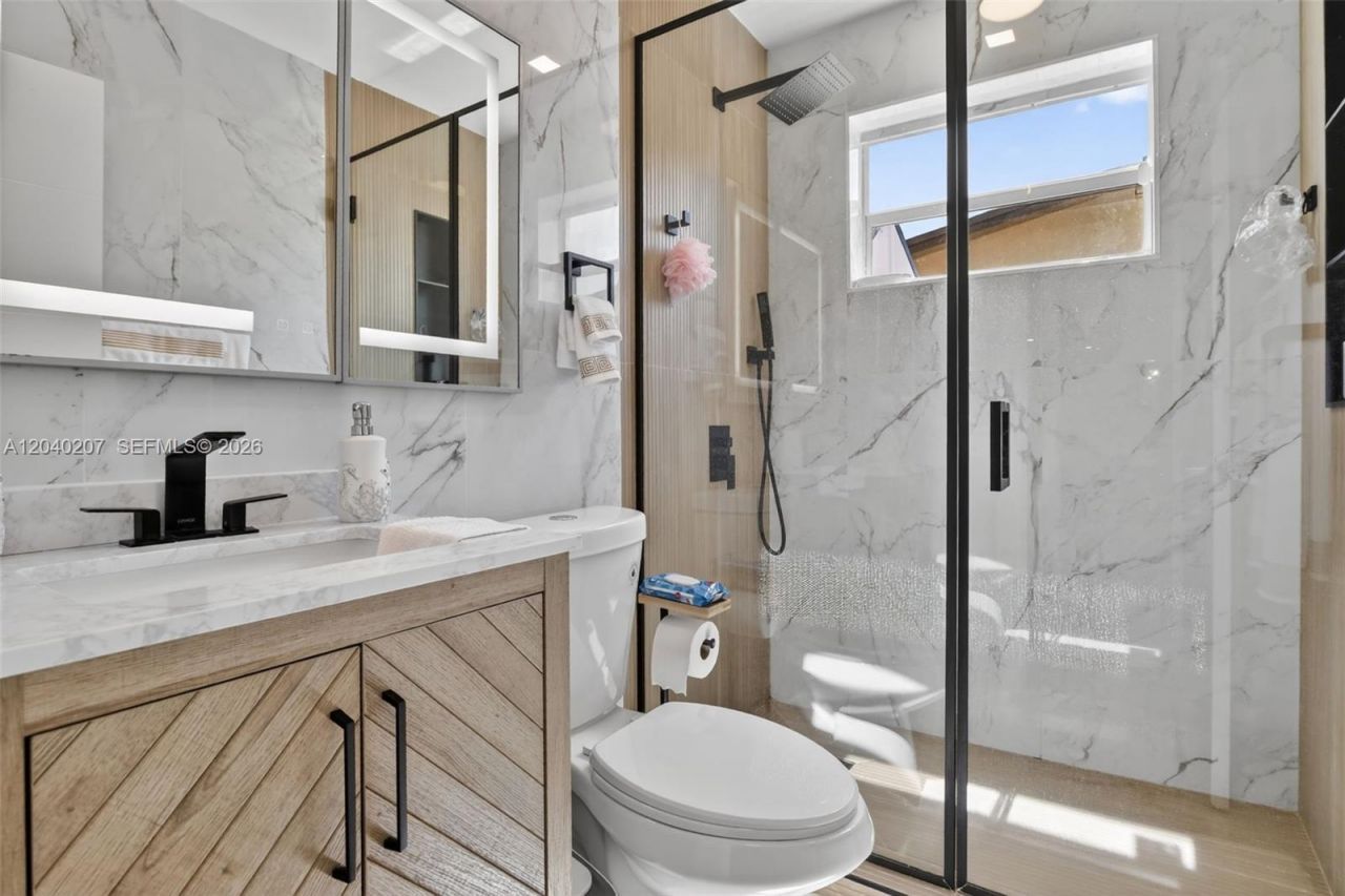 2711 Arthur St , Hollywood, FL 33020 Photo