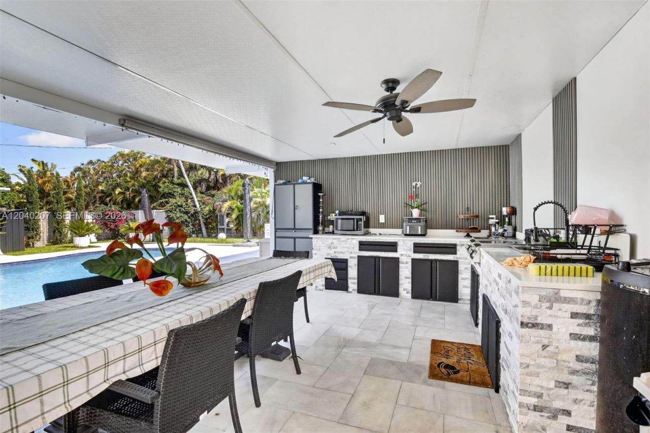 2711 Arthur St , Hollywood, FL 33020 Photo