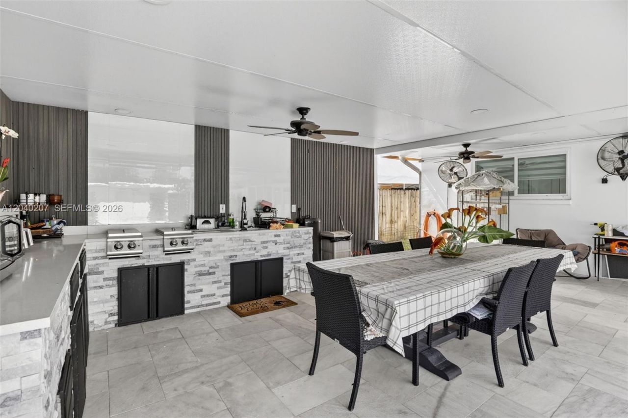 2711 Arthur St , Hollywood, FL 33020 Photo