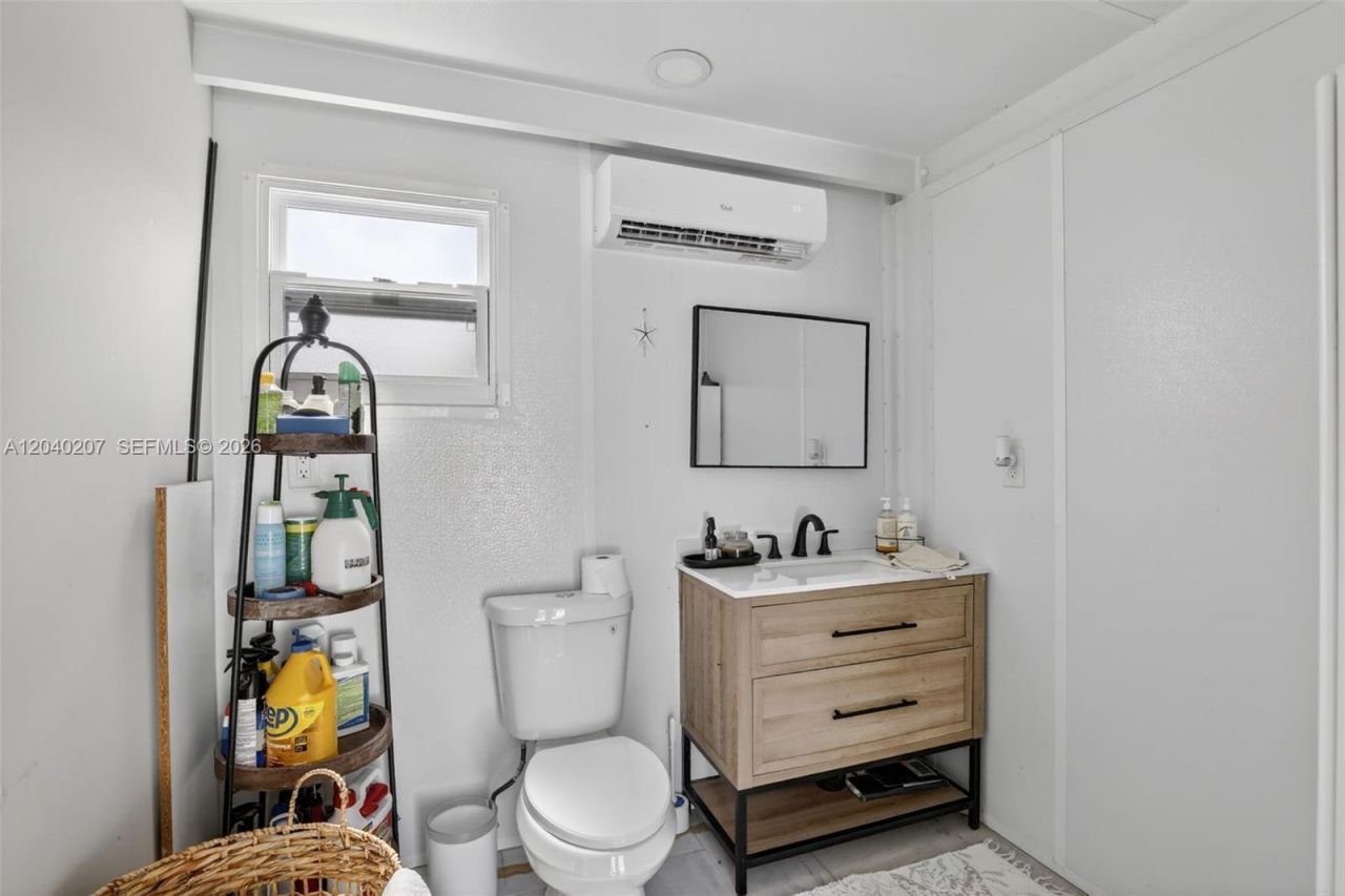 2711 Arthur St , Hollywood, FL 33020 Photo