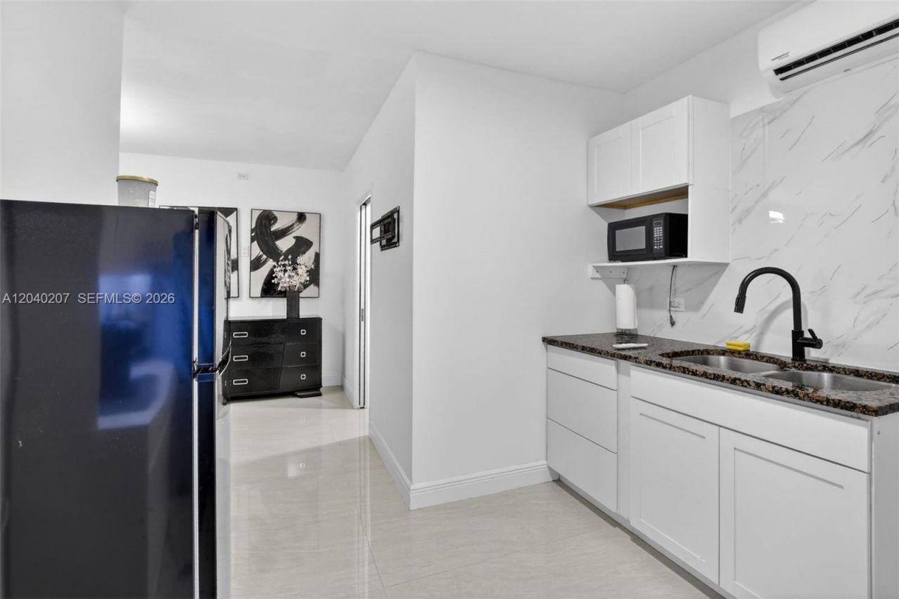 2711 Arthur St , Hollywood, FL 33020 Photo