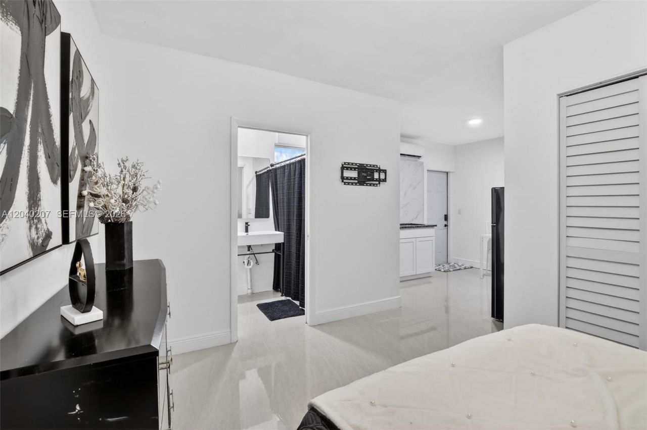 2711 Arthur St , Hollywood, FL 33020 Photo