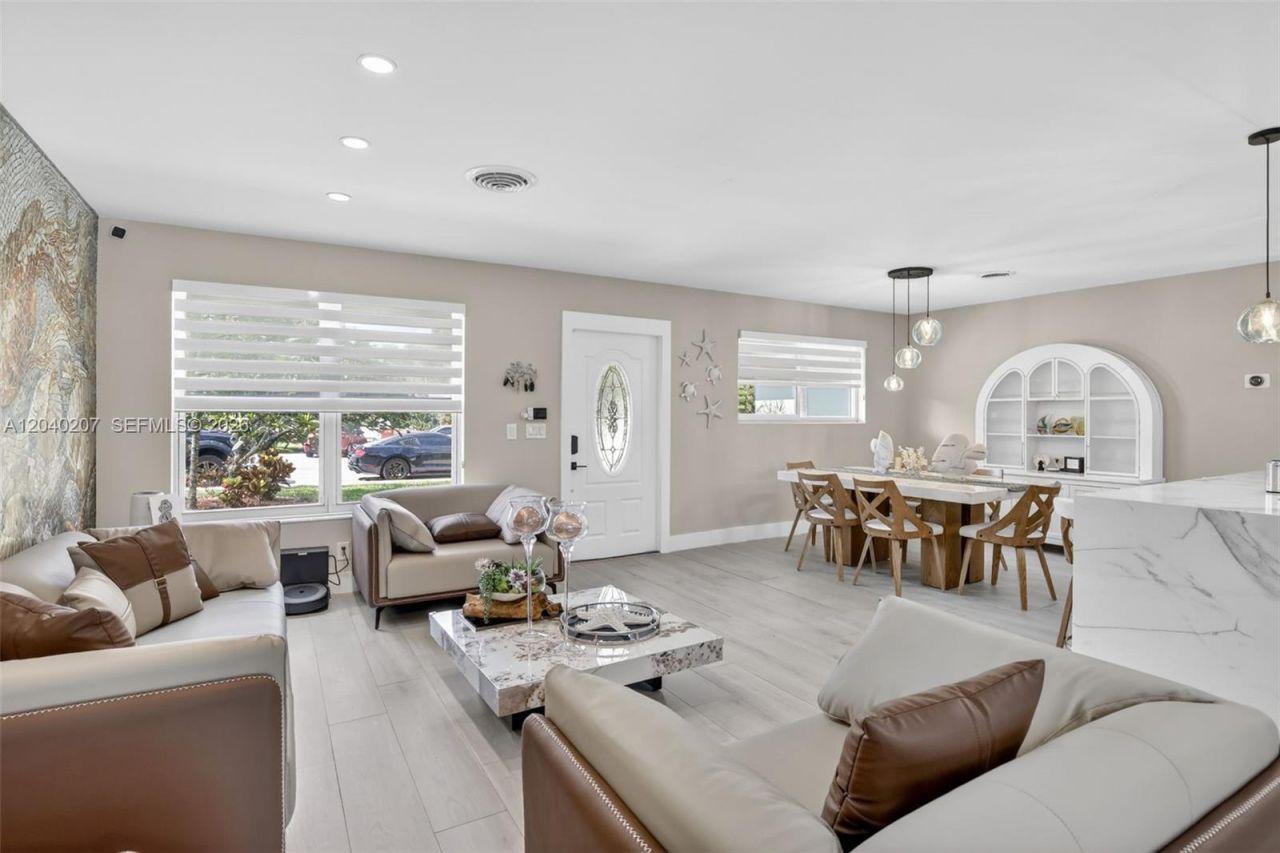 2711 Arthur St , Hollywood, FL 33020 Photo