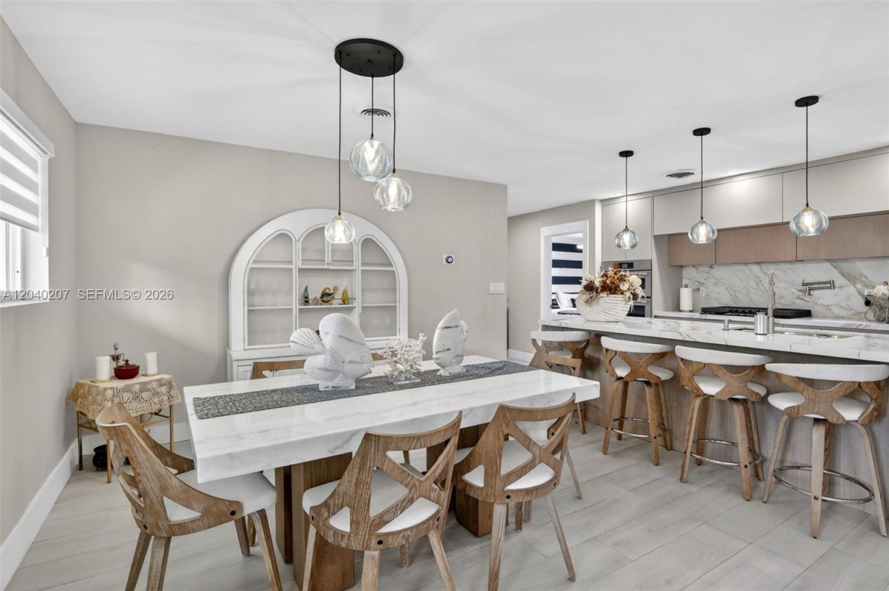 2711 Arthur St , Hollywood, FL 33020 Photo