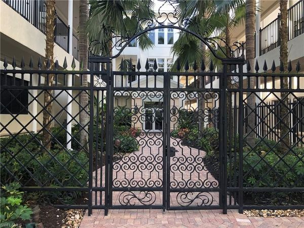 1400 Gulf Shore BLVD N, Unit 310, NAPLES, FL 34102