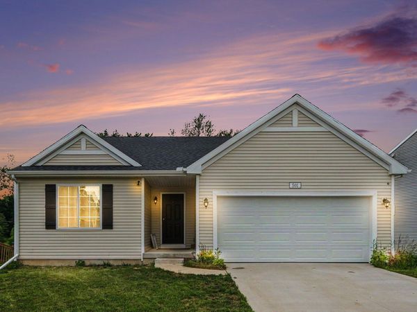 501 Pioneer Trail, Cedar Springs, MI 49319