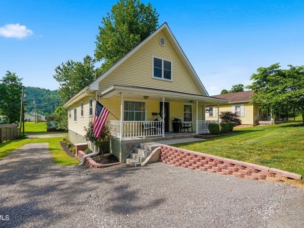 610 Leigh Avenue, Pennington Gap, VA 24277