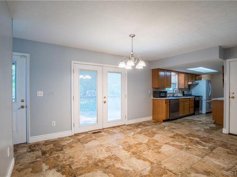 4952 Pepperwood Drive, Riverside, OH 45424 Photo 9