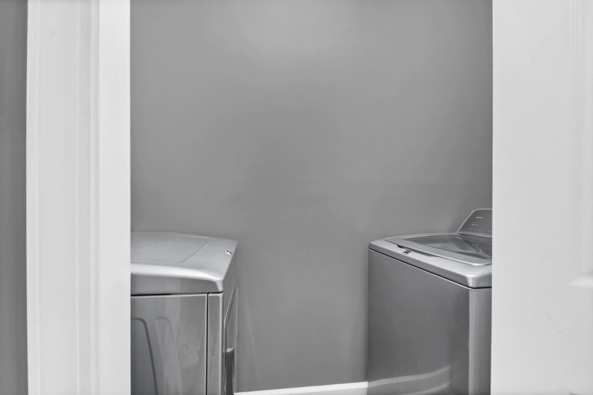 7911 Windfern Court Photo 16
